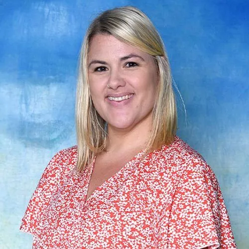 Ms Kirsten, 英語教師